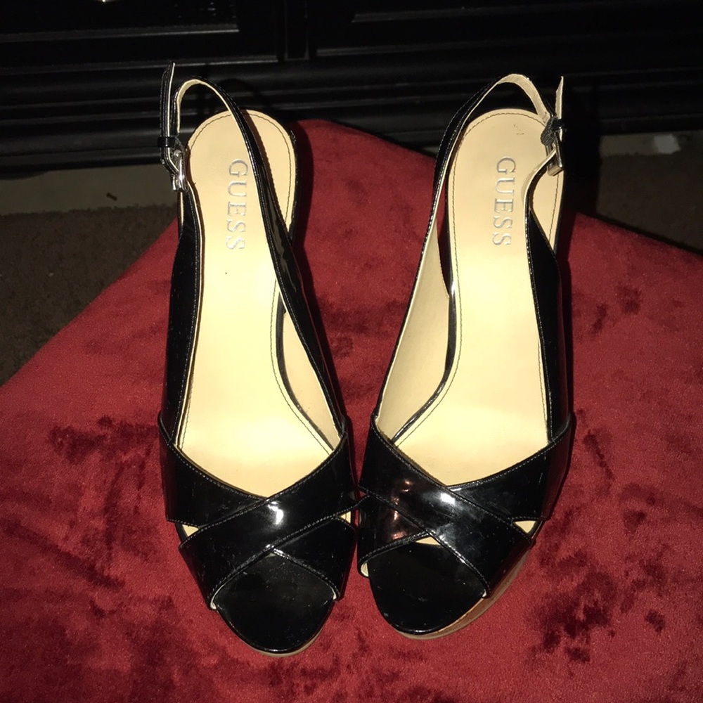 Heels 👠..Guess heels